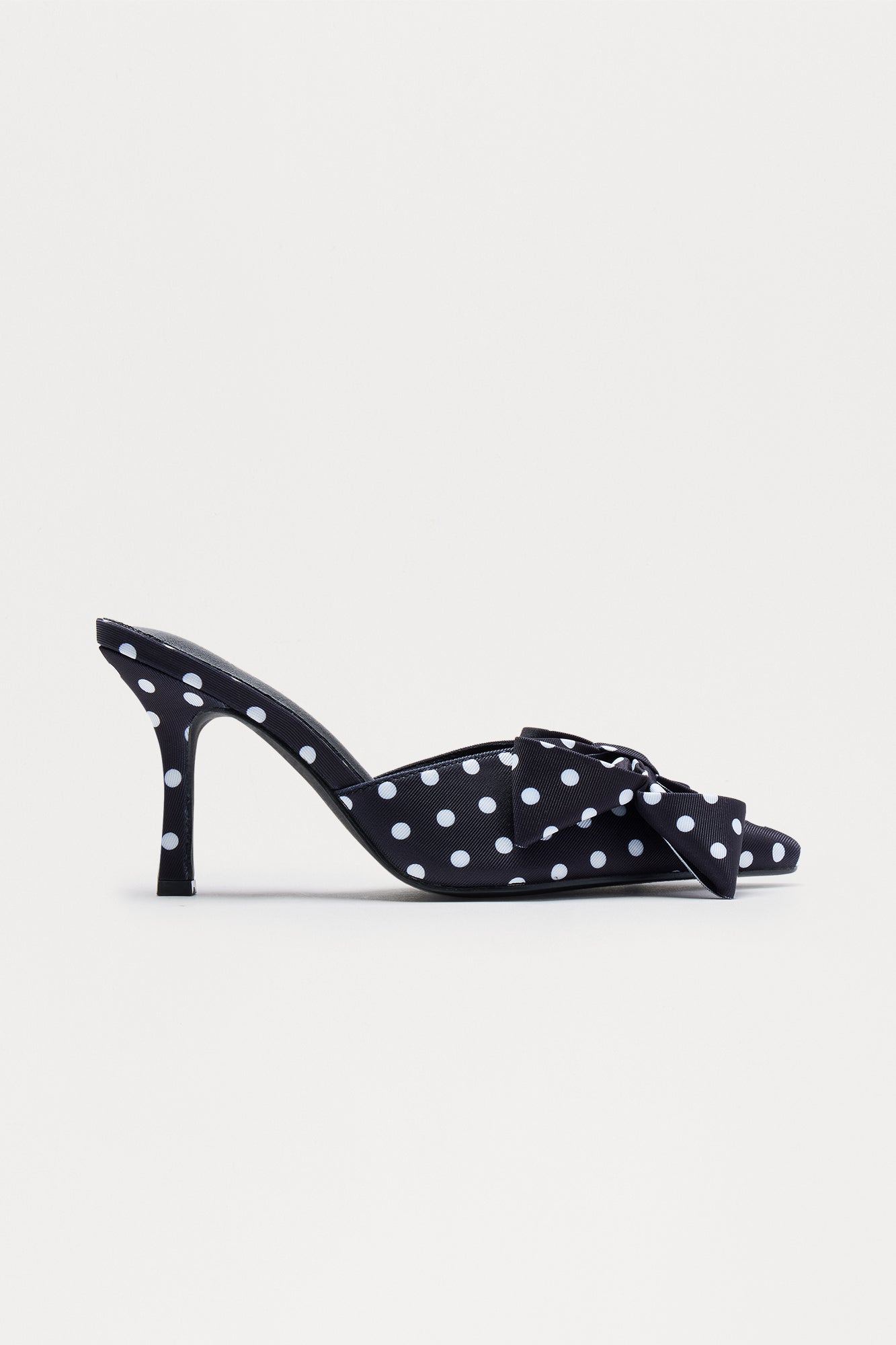 Shia Bow Pumps - Black/White