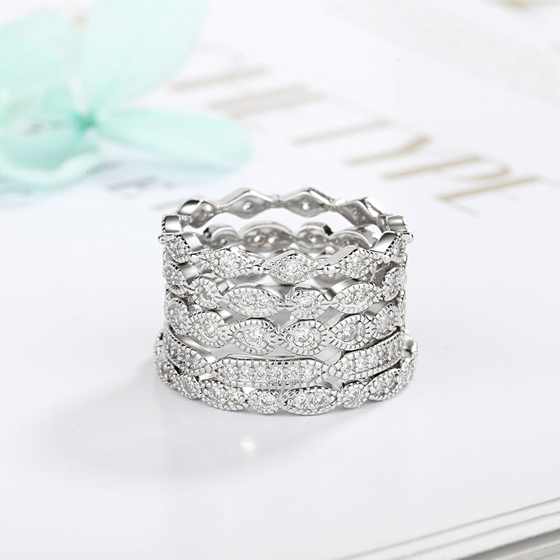 18K White Gold Infinity Band Set With Swarovski Crystals